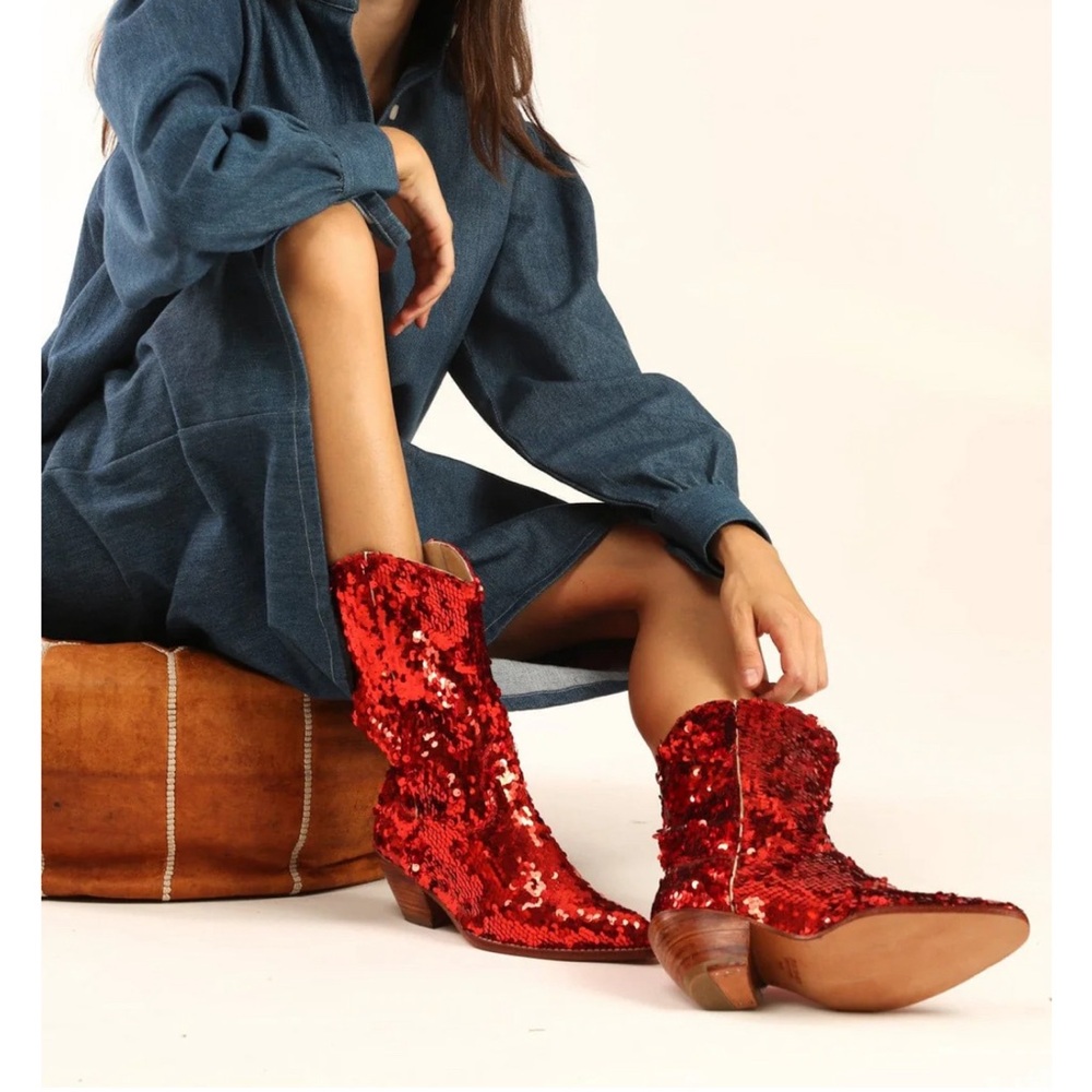 MOMO New York RED SEQUIN BOOTS ANNI - Women’s size 9